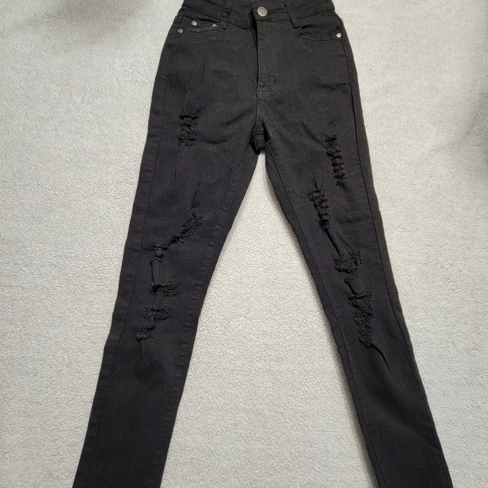 NWT Black ripped jeans with raw hem